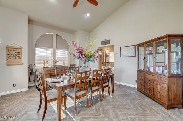 $1,025,000 | 985 Hinckley Avenue, Logandale, NV 89021