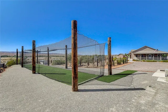 $1,025,000 | 985 Hinckley Avenue, Logandale, NV 89021