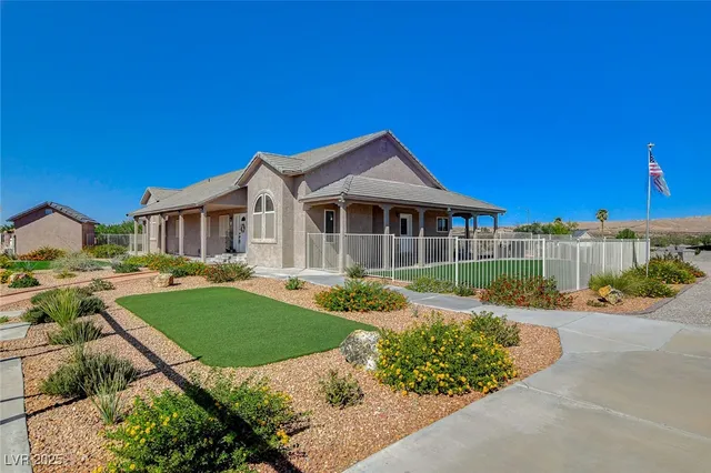 $1,025,000 | 985 Hinckley Avenue, Logandale, NV 89021