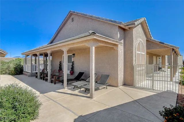 $1,025,000 | 985 Hinckley Avenue, Logandale, NV 89021