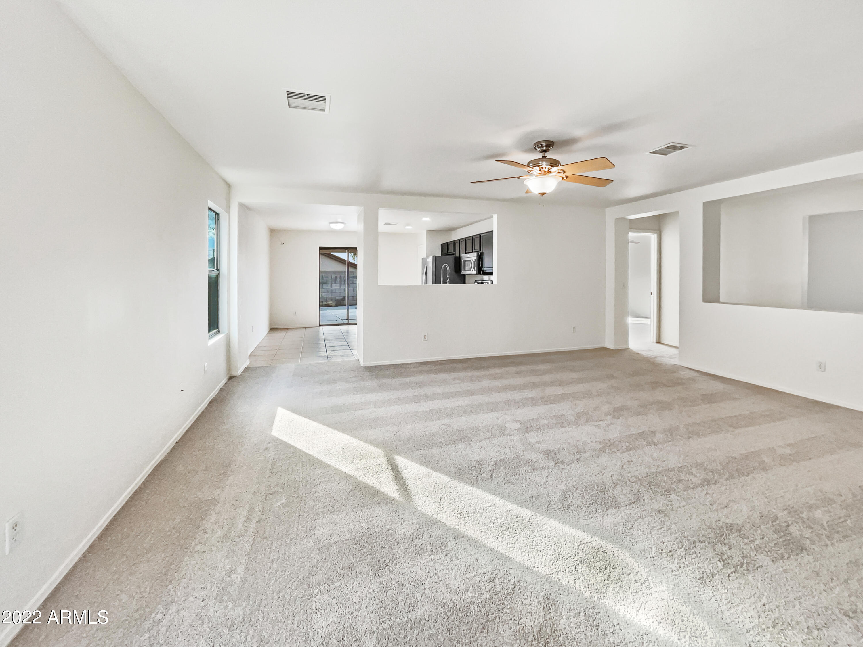3015 West Red Fox Road Phoenix, AZ 85083 - Photo 2 of 21 photo_02