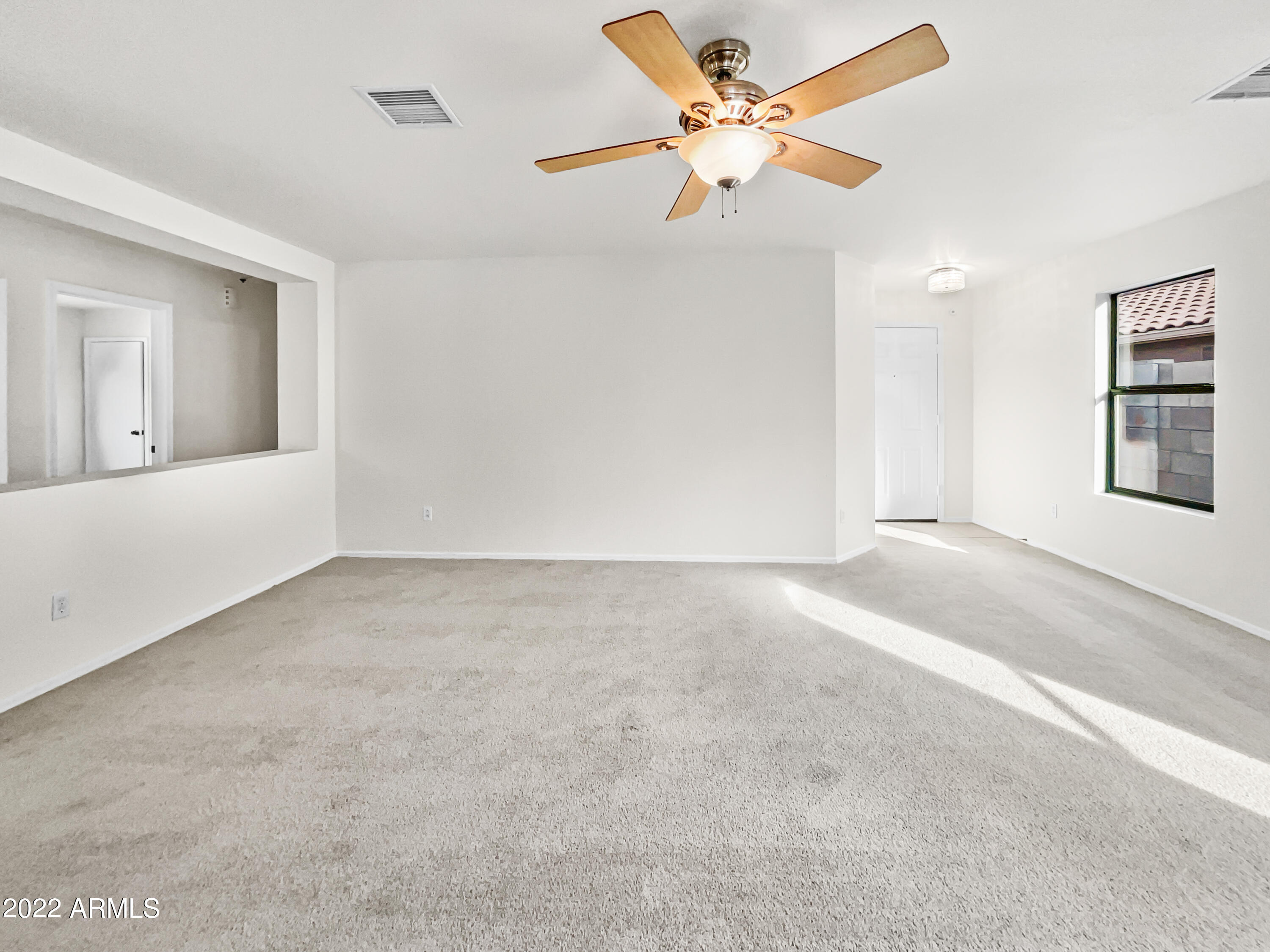 3015 West Red Fox Road Phoenix, AZ 85083 - Photo 3 of 21 photo_03