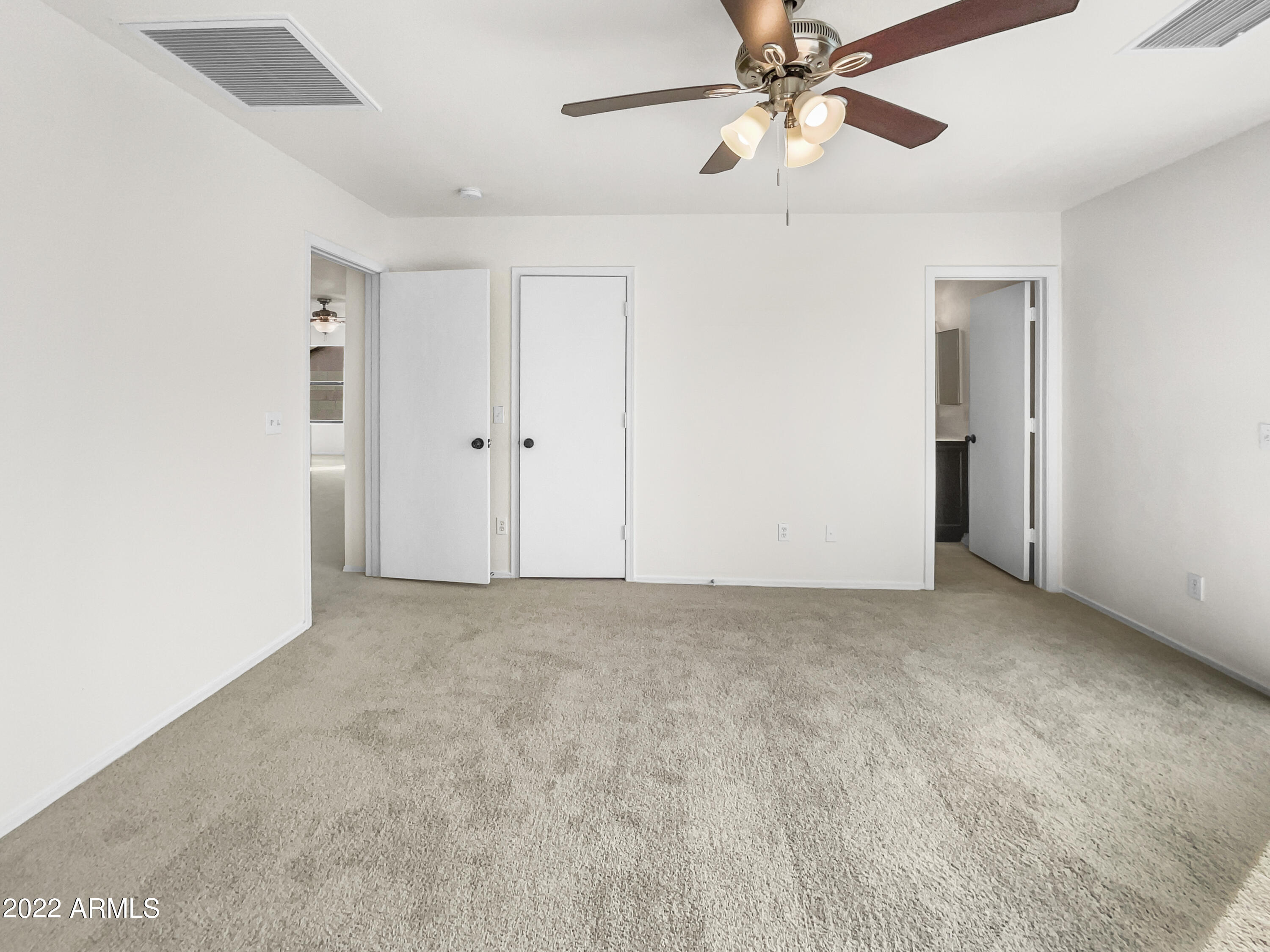 3015 West Red Fox Road Phoenix, AZ 85083 - Photo 7 of 21 photo_07