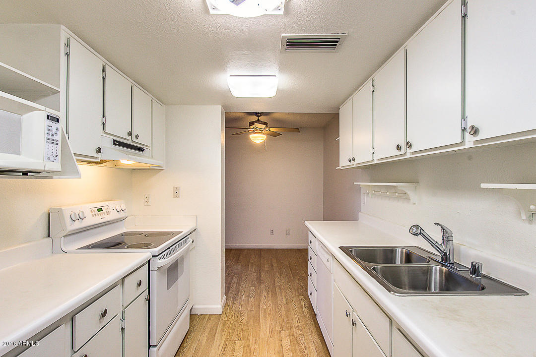 1027 East Redfield Road Tempe, AZ 85283 - Photo 9 of 18 Redfield-09