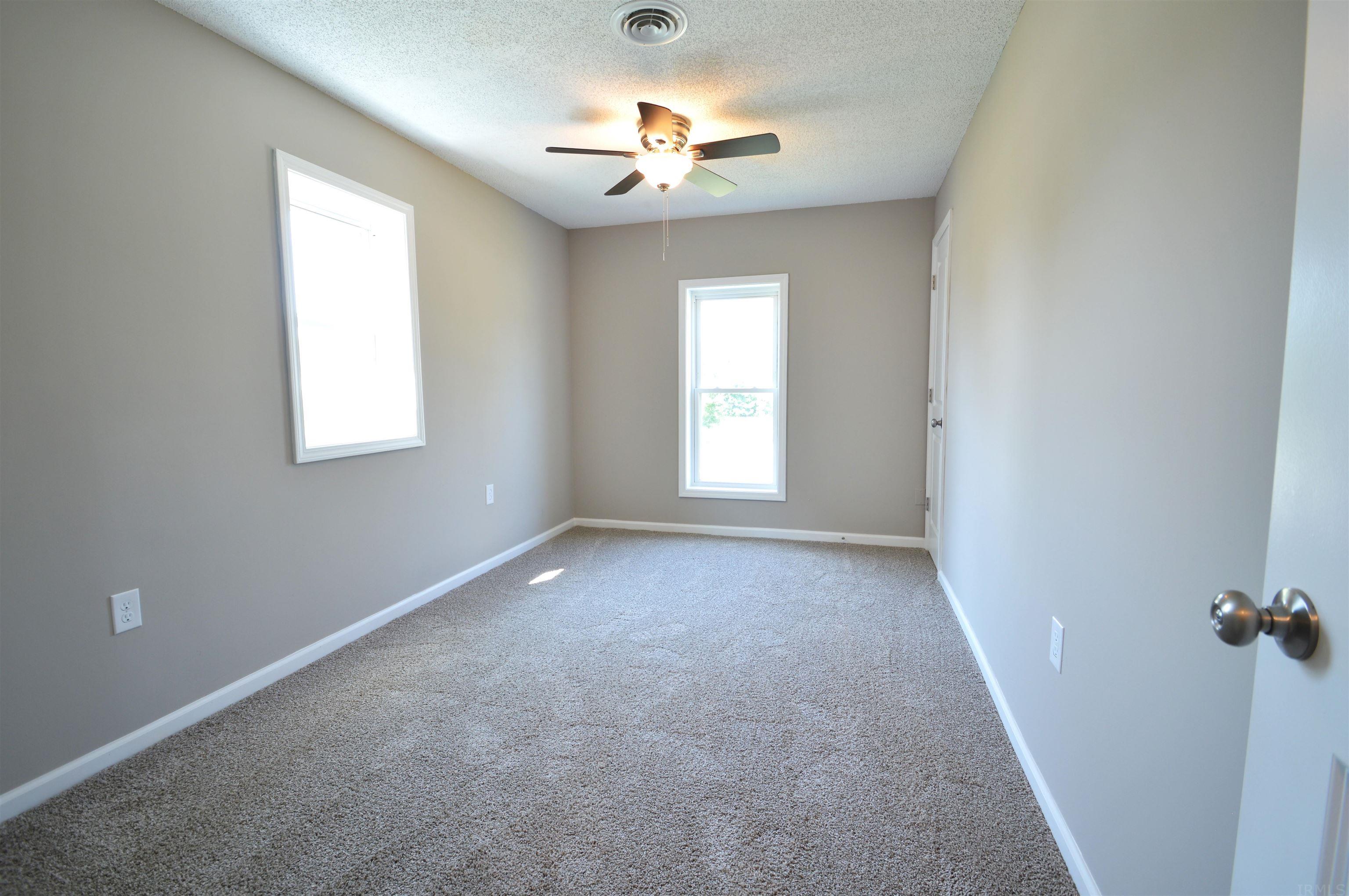 999 Riverside Drive Huntington, IN 46750 - Photo 12 of 19 Gallery Image 12