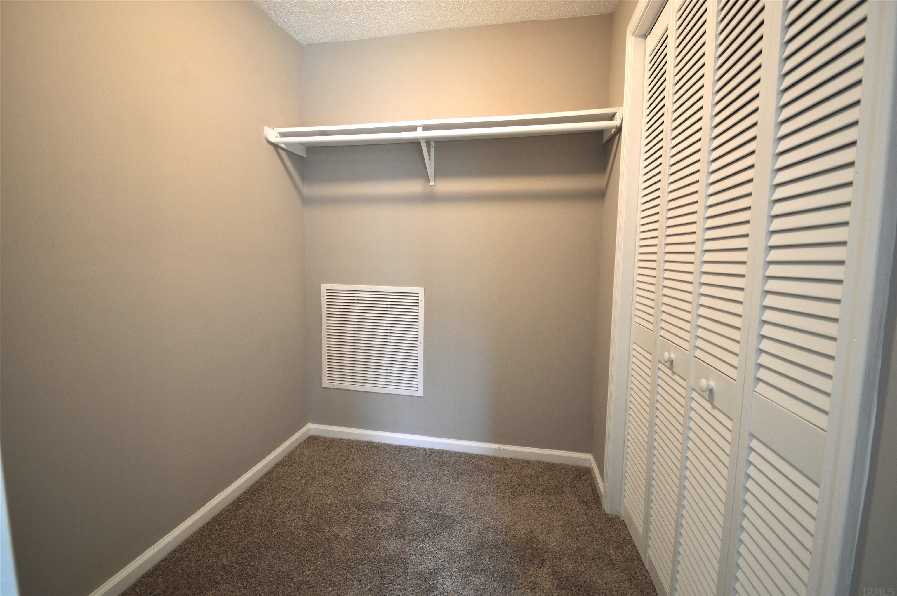 999 Riverside Drive Huntington, IN 46750 - Photo 17 of 19 Gallery Image 17