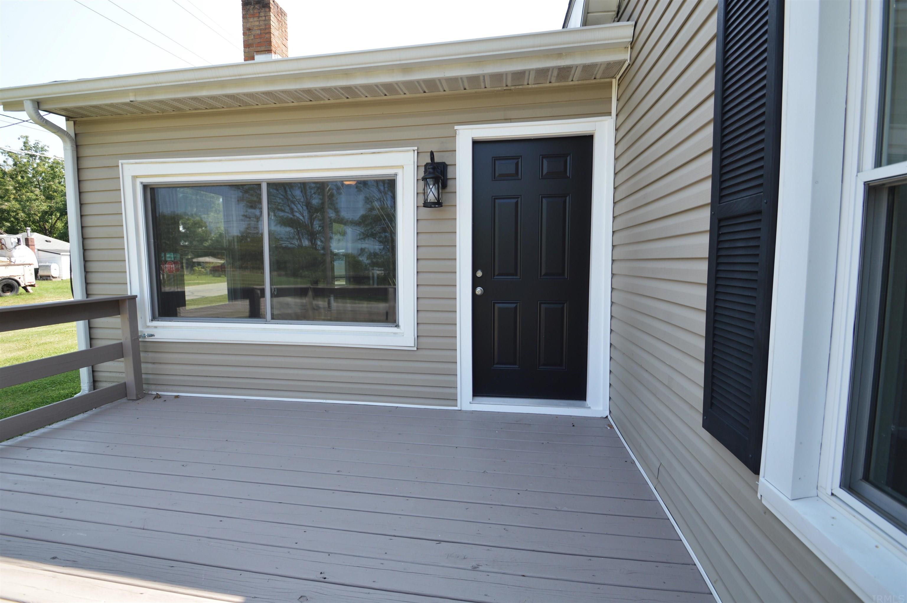 999 Riverside Drive Huntington, IN 46750 - Photo 4 of 19 Gallery Image 4