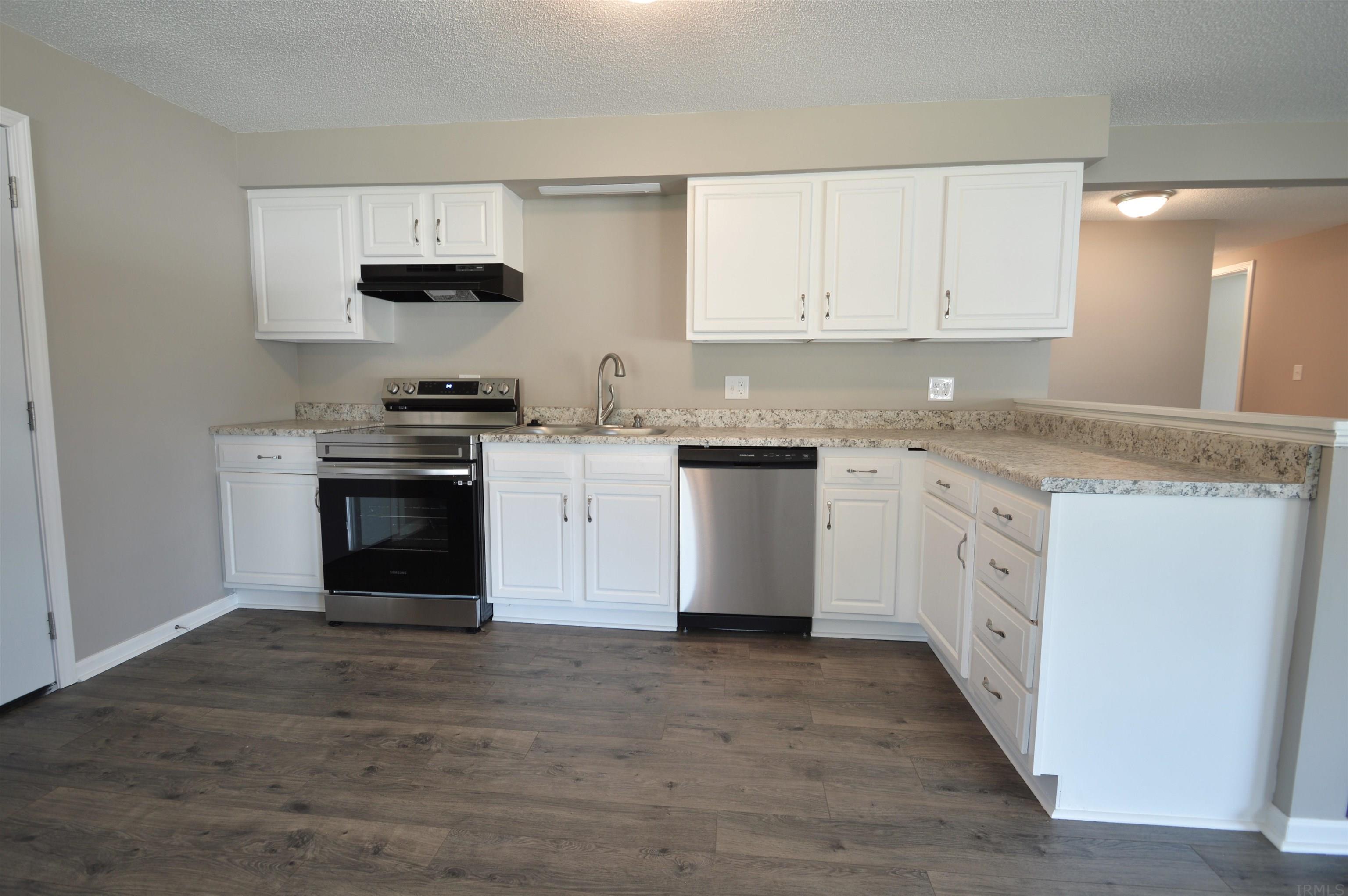 999 Riverside Drive Huntington, IN 46750 - Photo 7 of 19 Gallery Image 7