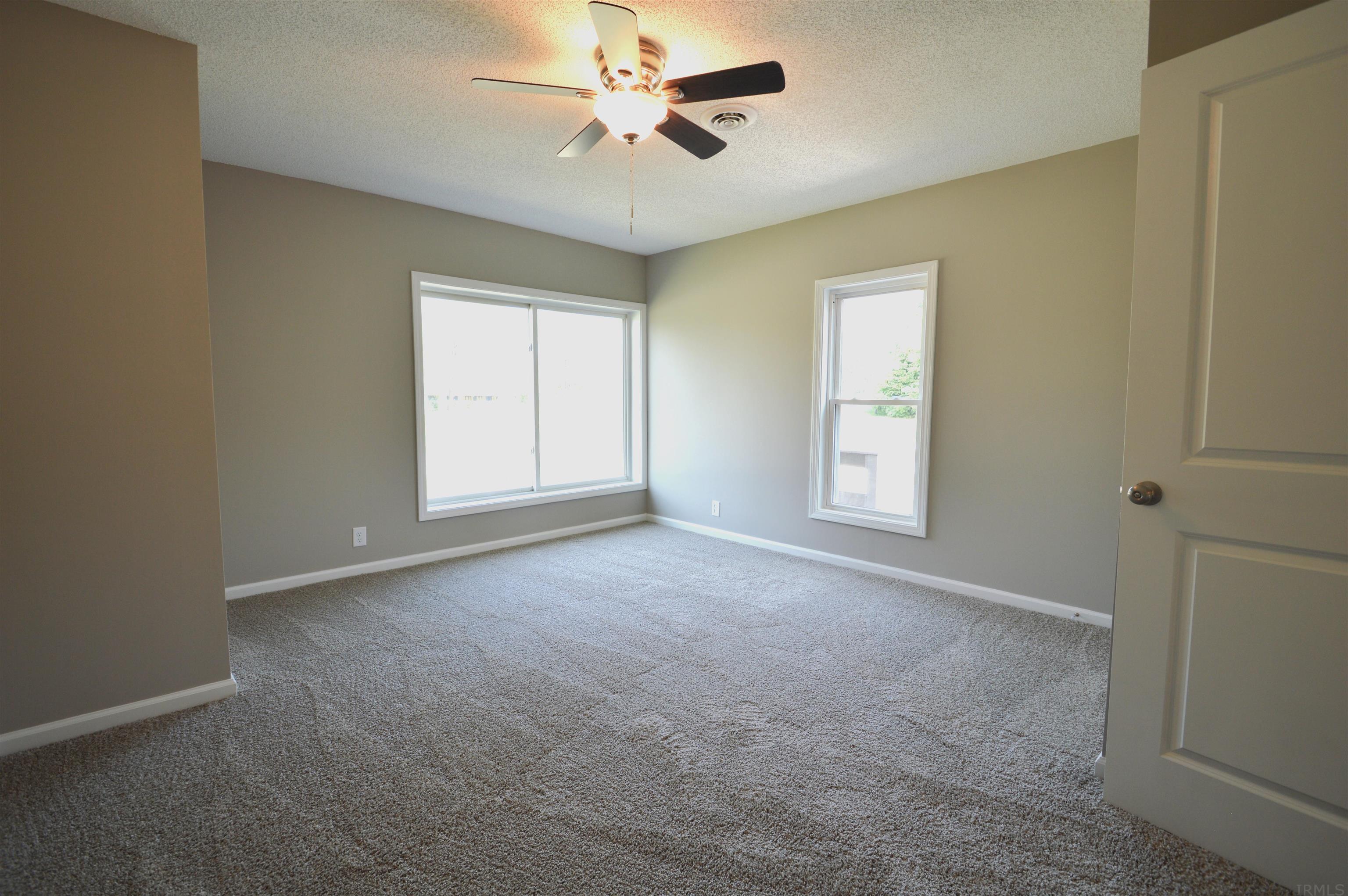 999 Riverside Drive Huntington, IN 46750 - Photo 9 of 19 Gallery Image 9