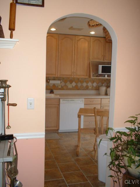3678 Hickory Hill Road Bethlehem, PA 18015 - Photo 15 of 37 Gallery Image 15