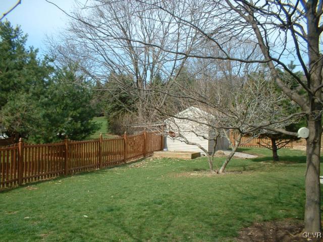 3678 Hickory Hill Road Bethlehem, PA 18015 - Photo 4 of 37 Gallery Image 4