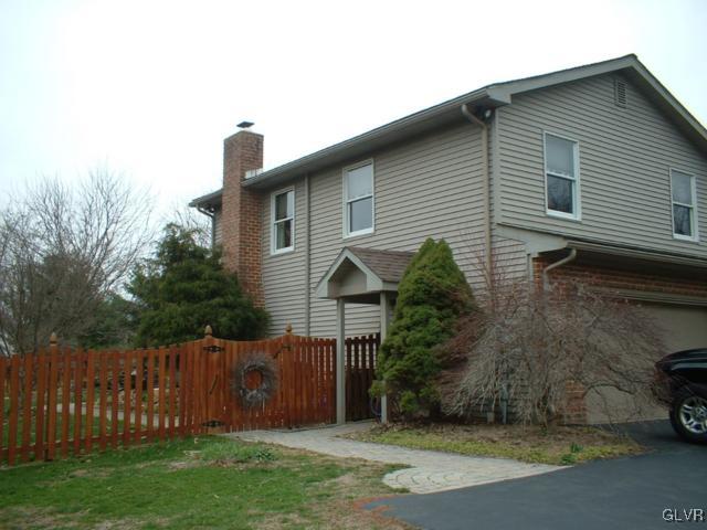 3678 Hickory Hill Road Bethlehem, PA 18015 - Photo 7 of 37 Gallery Image 7
