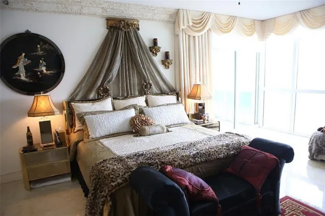 a view of a living room