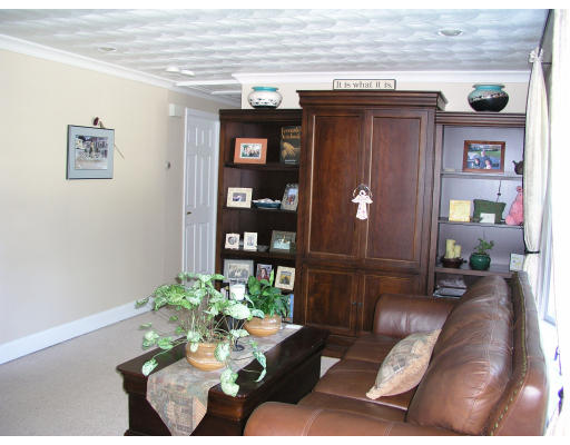 8 Donna Road Chelmsford, MA 01824 - Photo 16 of 21 Gallery Image 16