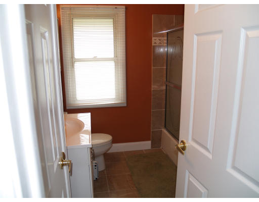 8 Donna Road Chelmsford, MA 01824 - Photo 17 of 21 Gallery Image 17