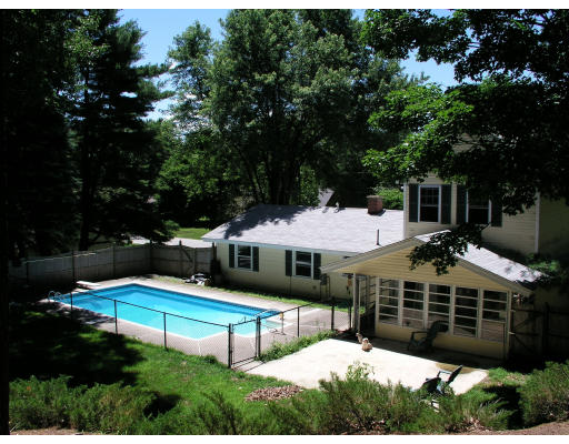 8 Donna Road Chelmsford, MA 01824 - Photo 2 of 21 Gallery Image 2