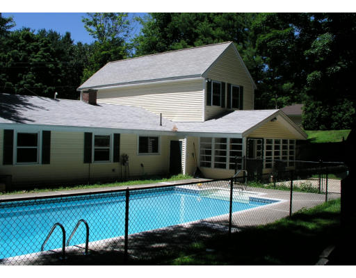 8 Donna Road Chelmsford, MA 01824 - Photo 3 of 21 Gallery Image 3