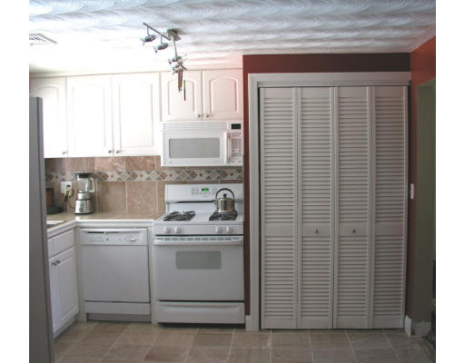8 Donna Road Chelmsford, MA 01824 - Photo 7 of 21 Gallery Image 7