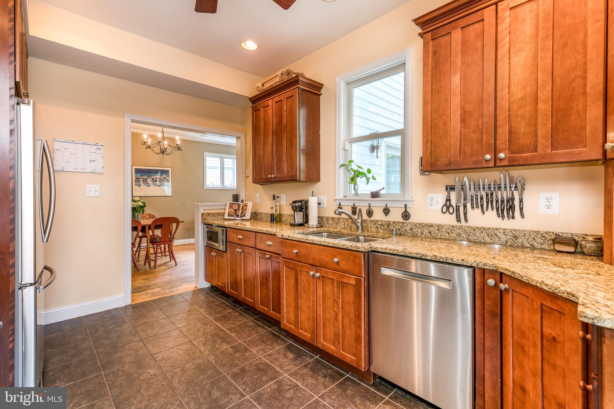 118 Hawthorn Road Baltimore, MD 21210 - Photo 11 of 41
