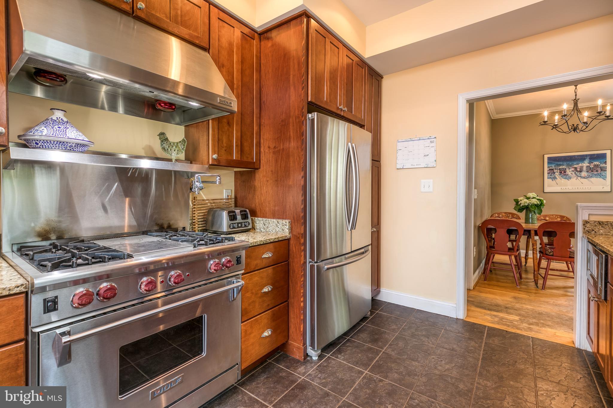 118 Hawthorn Road Baltimore, MD 21210 - Photo 10 of 41