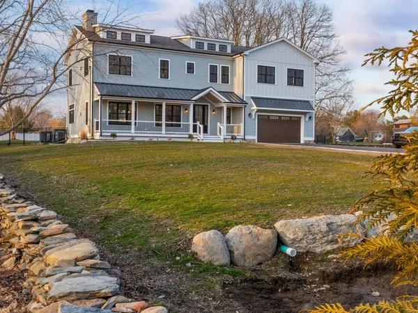 $2,795,000 | 980 Green End Avenue, Middletown, RI 02842