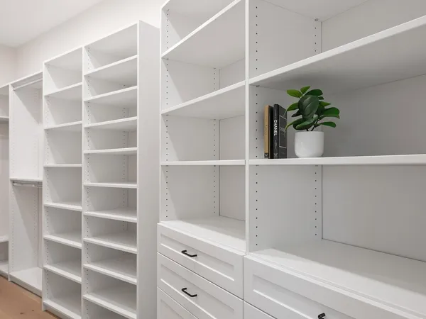 $2,795,000 | 980 Green End Avenue, Middletown, RI 02842