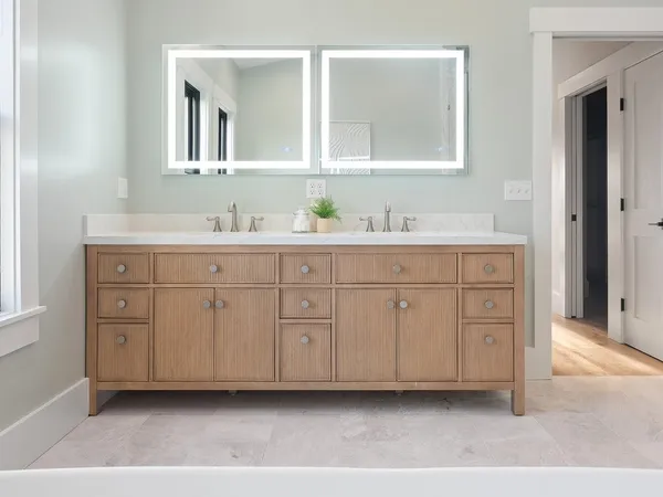 $2,795,000 | 980 Green End Avenue, Middletown, RI 02842