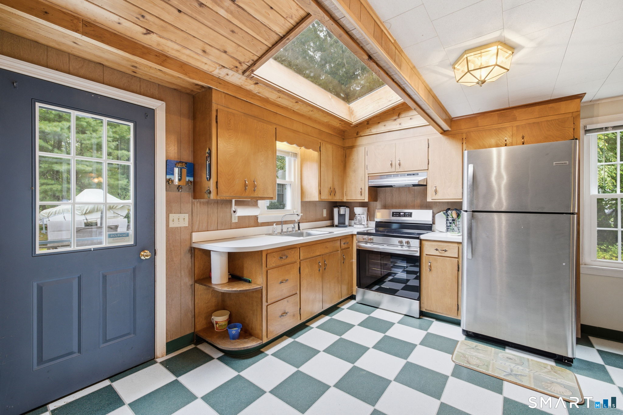 4 Walnut Road Old Lyme, CT 06371 - Photo 20 of 39 Gallery Image 20