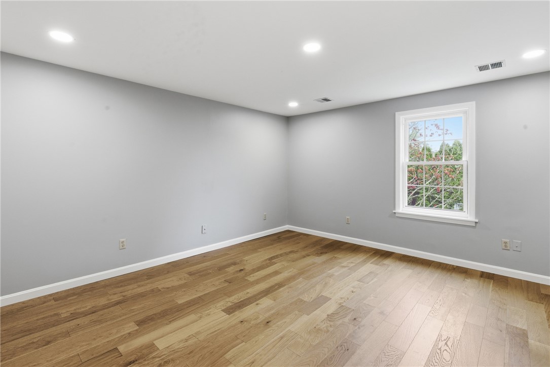 49 Harvest Road Middletown, RI 02842 - Photo 24 of 49