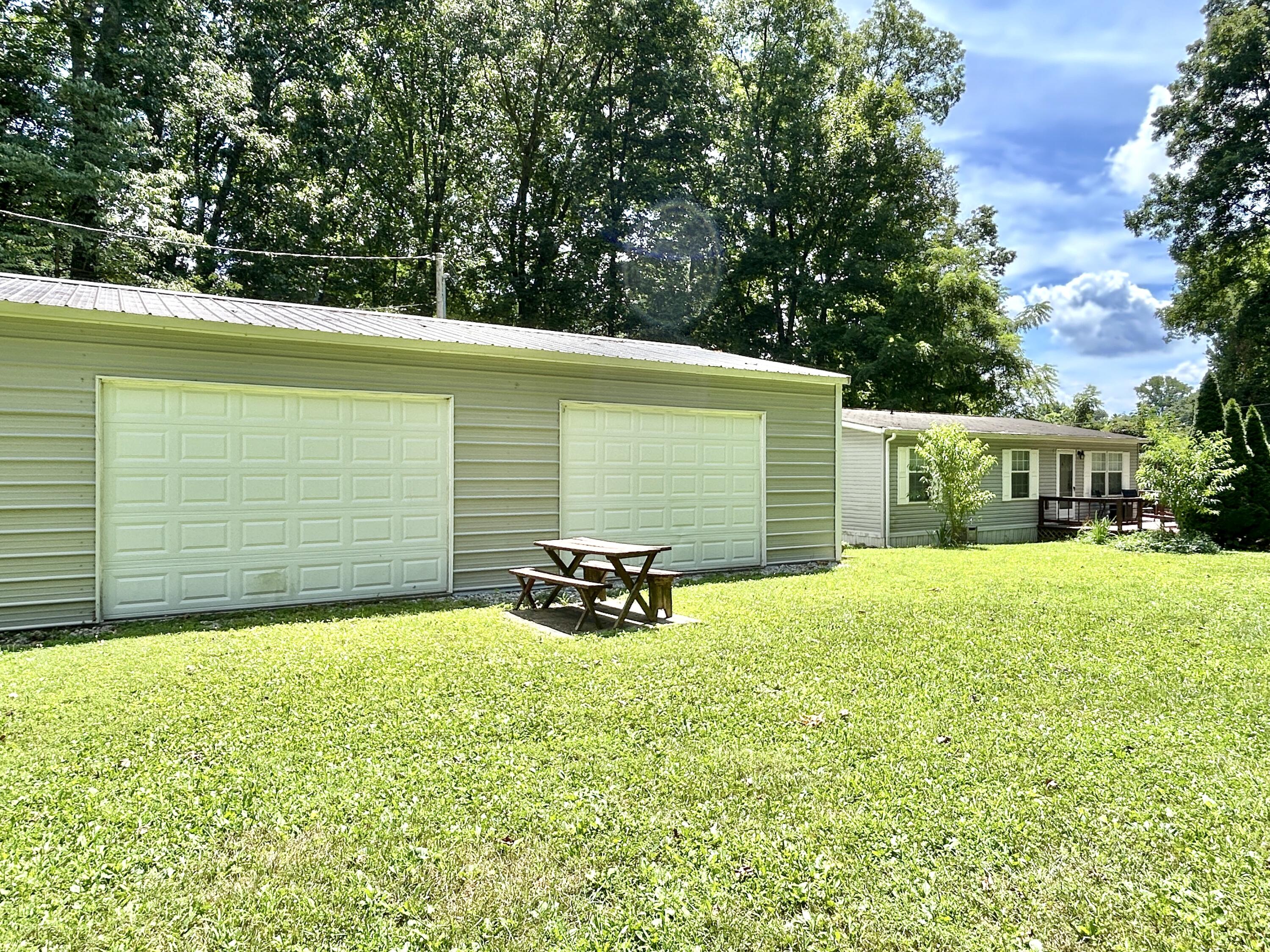 264 Shady Acres Road Bronston, KY 42518 - Photo 3 of 36 IMG_E2258