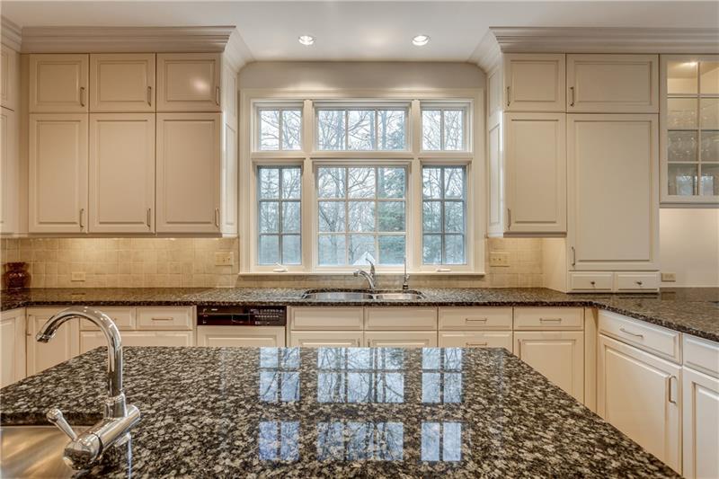 125 Witherow Road Sewickley, PA 15143 - Photo 12 of 25 This shot shows the 2 sinks, the granite counters and the natural lighting.