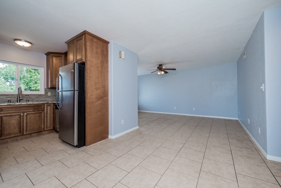 10130 Gem Tree Way Santee, CA 92071 - Photo 7 of 21 Gallery Image 7