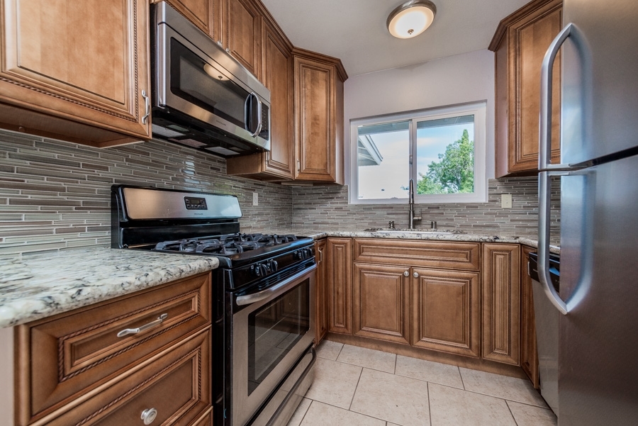 10130 Gem Tree Way Santee, CA 92071 - Photo 9 of 21 Gallery Image 9