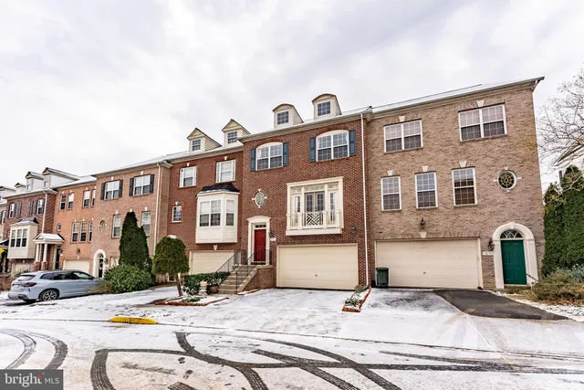 $850,000 | 12153 Caldicot Lane, Fairfax, VA 22030