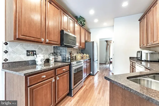 $850,000 | 12153 Caldicot Lane, Fairfax, VA 22030