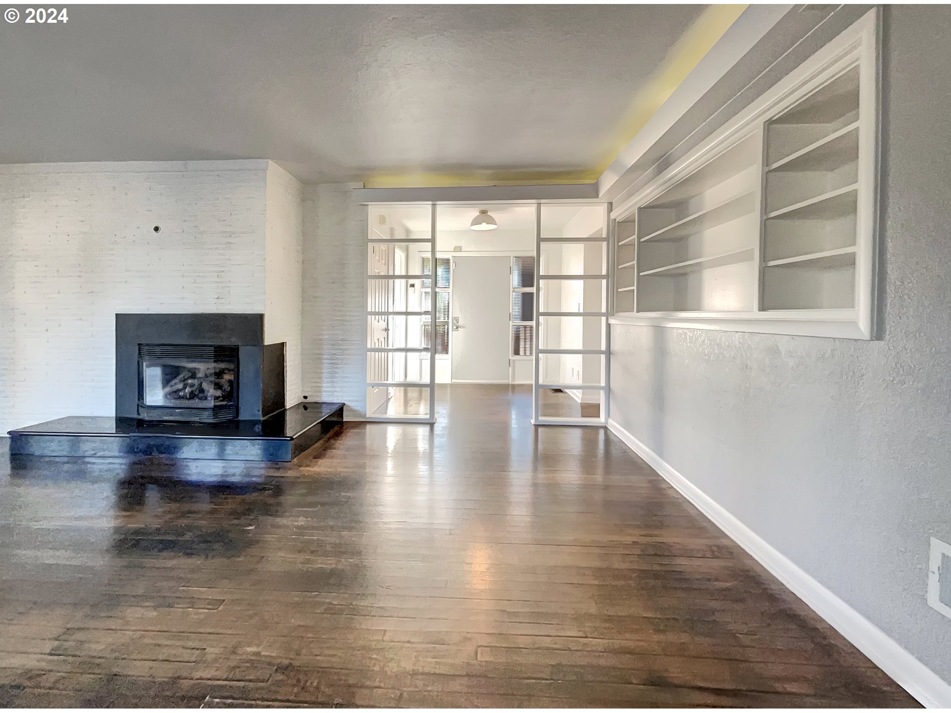 7601 Southeast Roots Road Milwaukie, OR 97267 - Photo 9 of 22 Gallery Image 9