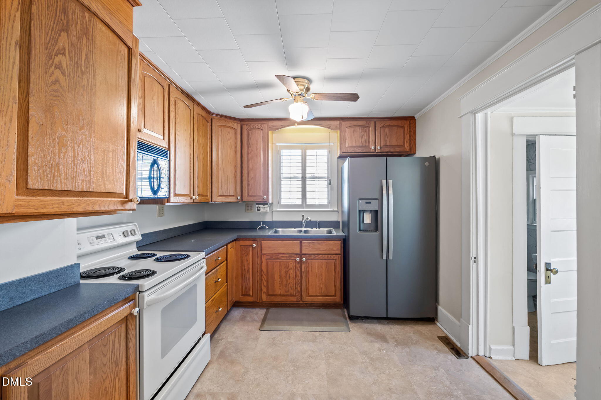 320 Barnett Avenue Roxboro, NC 27573 - Photo 16 of 48 26-web-or-mls-P1115997
