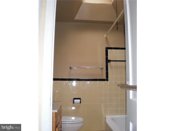 1813 Merribrook Road Philadelphia, PA 19151 - Photo 13 of 20 Gallery Image 13