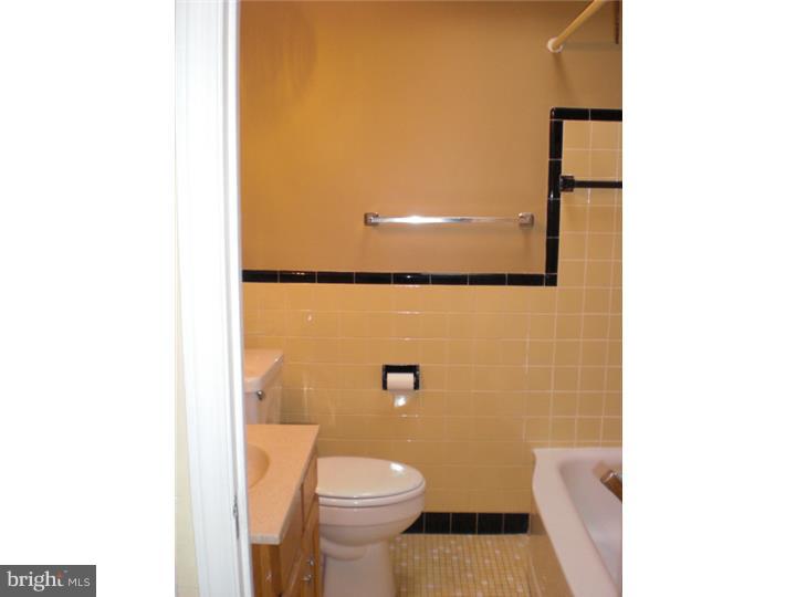 1813 Merribrook Road Philadelphia, PA 19151 - Photo 17 of 20 Gallery Image 17