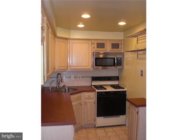1813 Merribrook Road Philadelphia, PA 19151 - Photo 9 of 20 Gallery Image 9