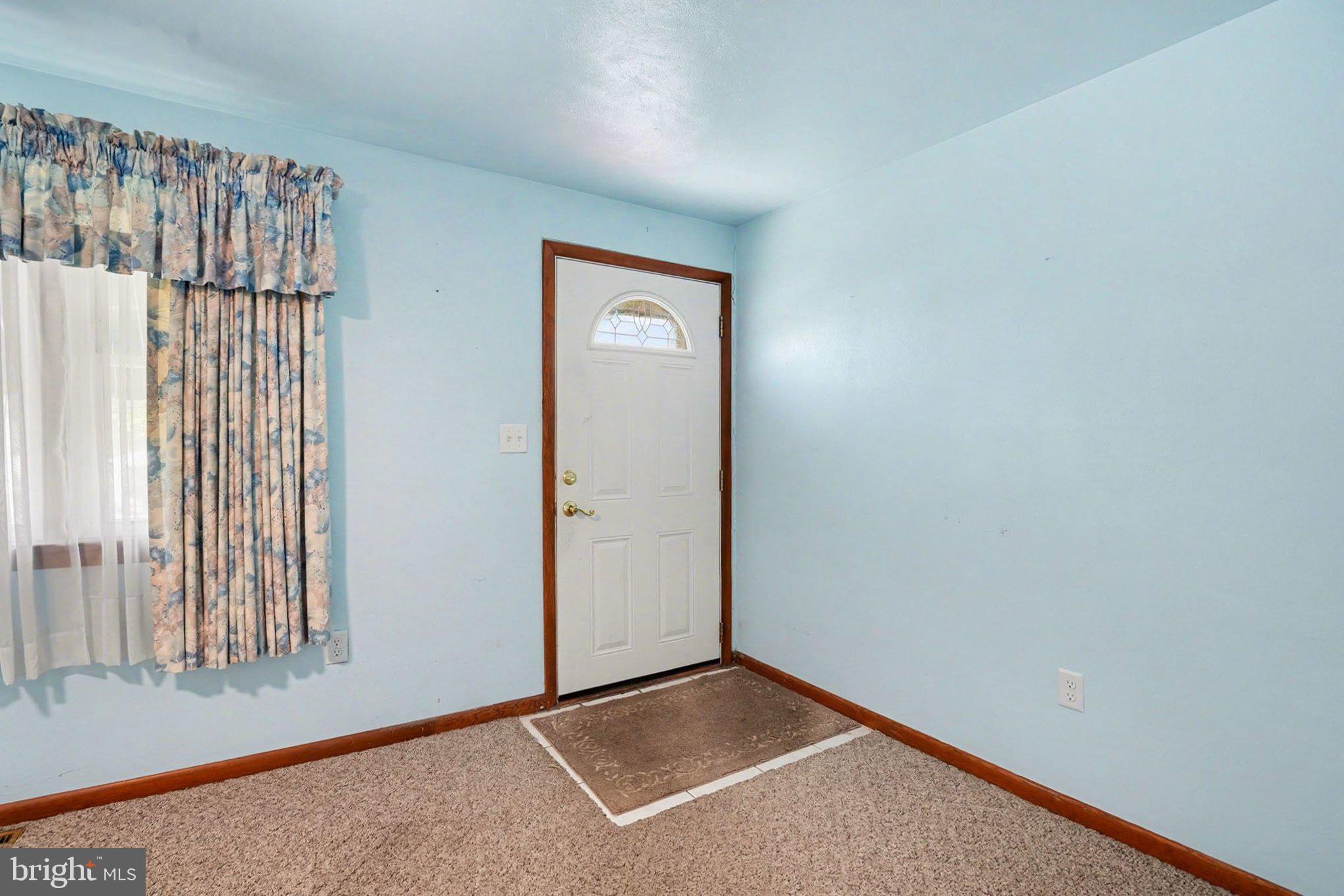 1872 Spring Road Carlisle, PA 17013 - Photo 5 of 28 Gallery Image 5