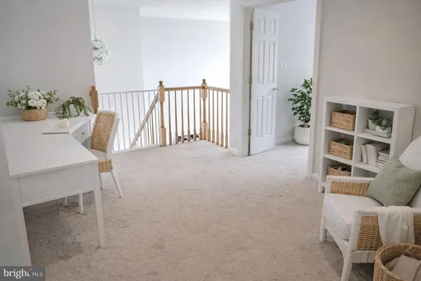 a view of livingroom with furniture