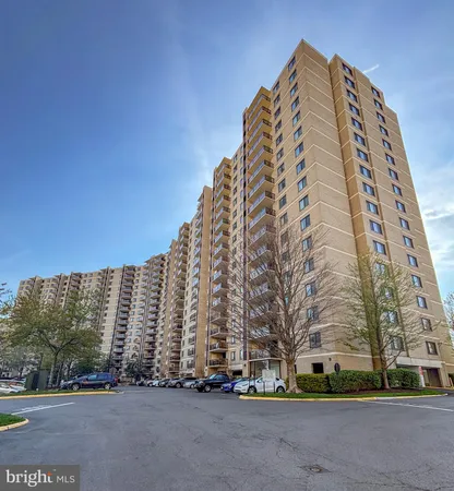 $365,000 | 307 Yoakum Parkway, Unit 407, Alexandria, VA 22304