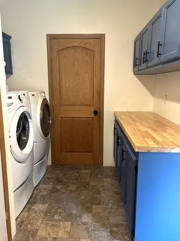 $256,000 | 55224 Highway 11, Warroad, MN 56763