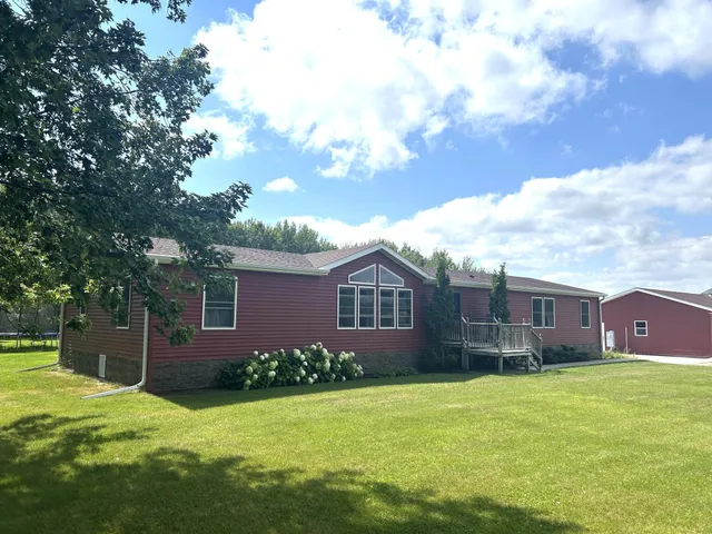 $256,000 | 55224 Highway 11, Warroad, MN 56763