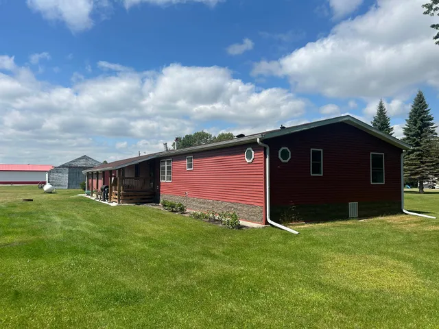 $256,000 | 55224 Highway 11, Warroad, MN 56763