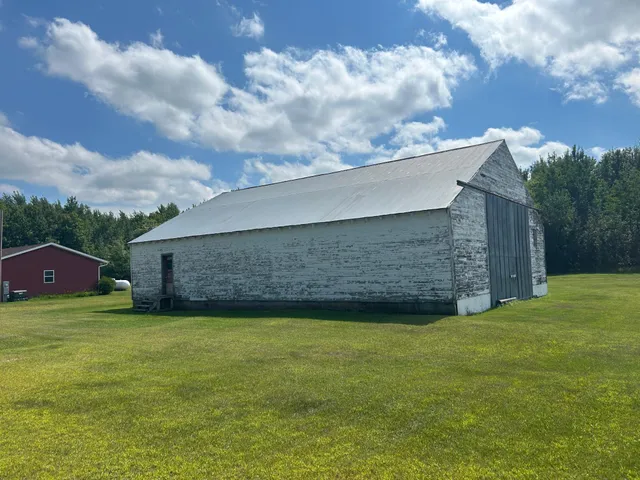 $256,000 | 55224 Highway 11, Warroad, MN 56763