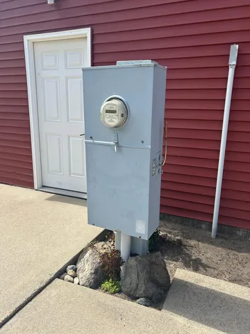 $256,000 | 55224 Highway 11, Warroad, MN 56763