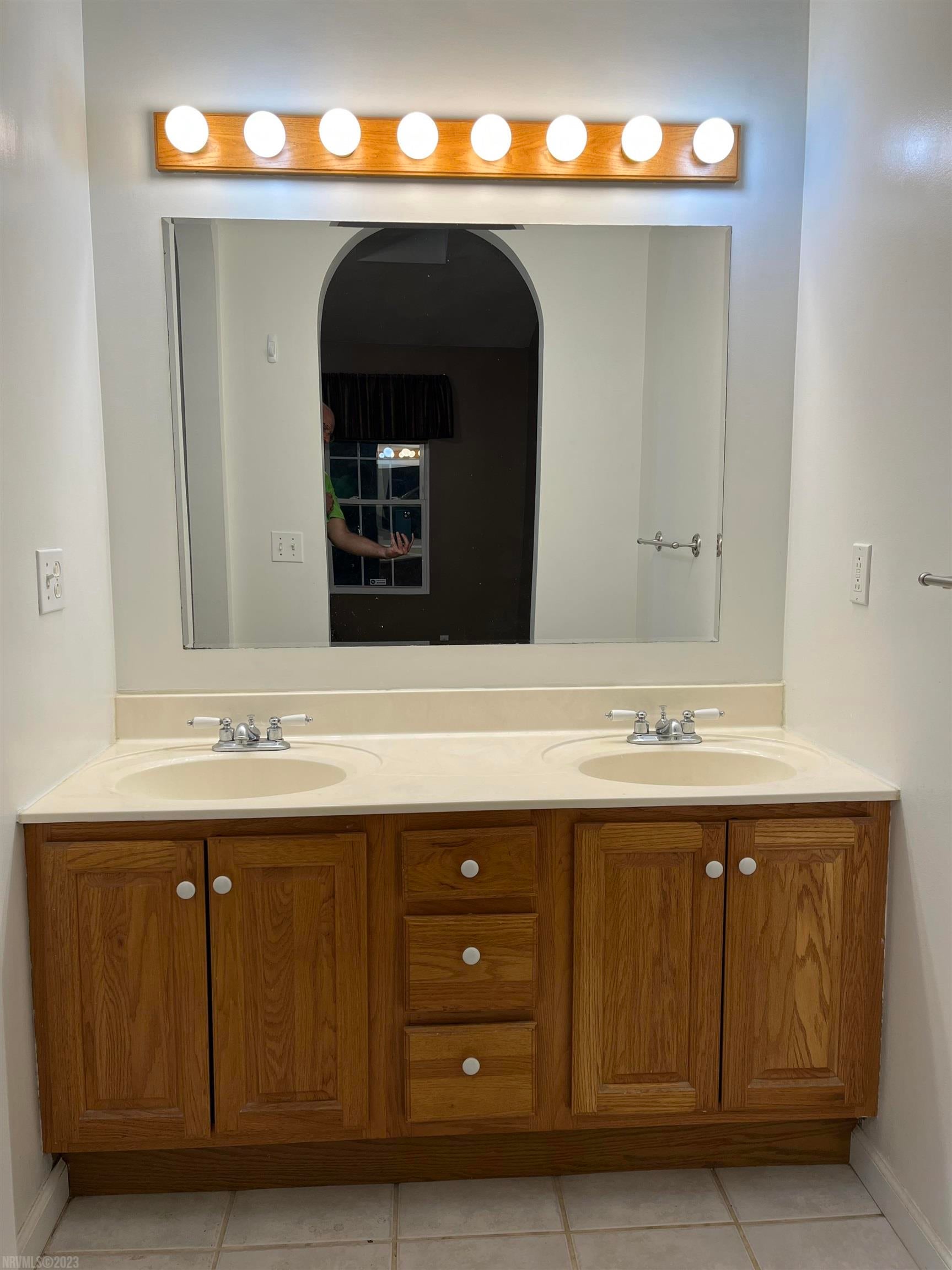 2289 Peppers Ferry Road Pulaski, VA 24301 - Photo 8 of 25 Gallery Image 8