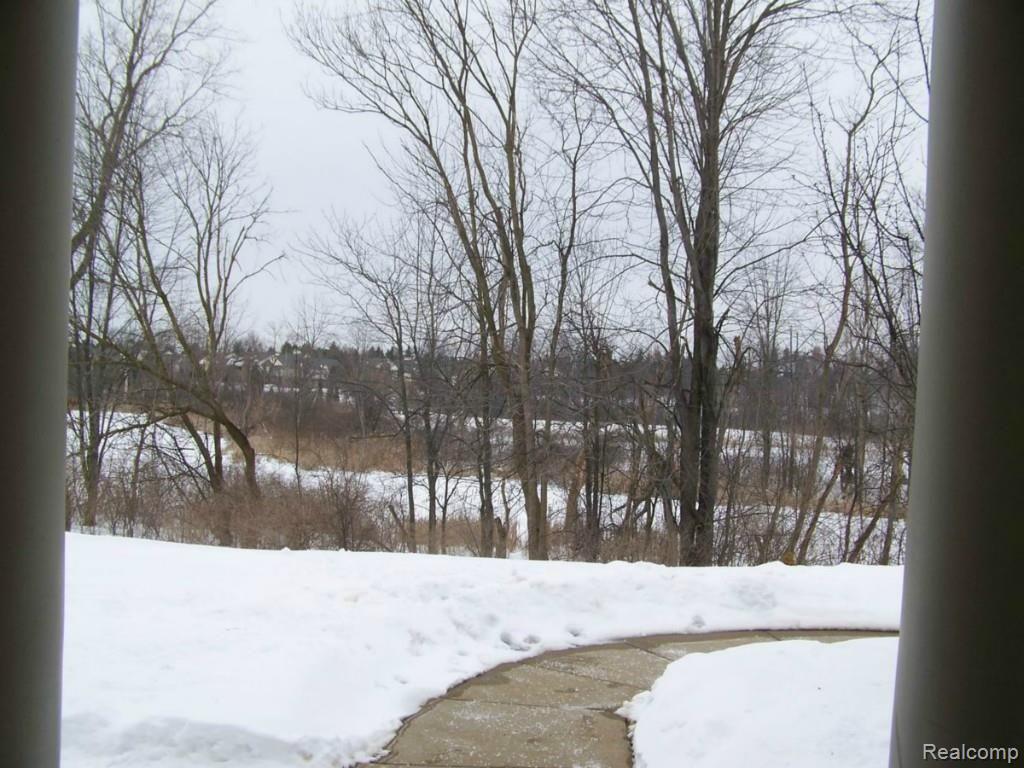 3500 Tremonte Circle, Unit 140 Rochester, MI 48306 - Photo 3 of 31